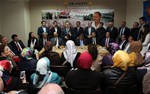 Gençlik ve Spor Bakanı Akif Çağatay Kılıç, Samsun Ak Parti İlkadım İlçe Başkanlığı'nı ziyaret etti.
