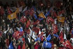 Başbakan Ahmet Davutoğlu ile Gençlik ve Spor Bakanı Akif Çağatay Kılıç, Ak Parti 25. Dönem Milletvekili Aday Tanıtım Toplantısı'na katıldı.