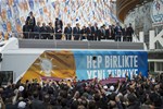 Başbakan Ahmet Davutoğlu ile Gençlik ve Spor Bakanı Akif Çağatay Kılıç, Ak Parti 25. Dönem Milletvekili Aday Tanıtım Toplantısı'na katıldı.