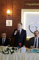 Gençlik ve Spor Bakanı Akif Çağatay Kılıç, Samsun Atakum ilçesinde bazı STK temsilcileri ve muhtarlarla kahvaltı programında bir araya geldi.
