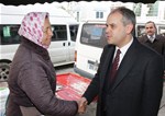 Gençlik ve Spor Bakanı Akif Çağatay Kılıç, Samsun esnafını ziyaret etti.