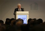 Başbakan Ahmet Davutoğlu ile Gençlik ve Spor Bakanı Akif Çağatay Kılıç, İstanbul Kongre Merkezi'nde düzenlenen Çanakkale 100. Yıl Barış Zirvesi'ne katıldı.