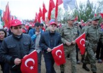 Gençlik ve Spor Bakanı Akif Çağatay Kılıç, Çanakkale Kara Savaşlarının 100. Yıl Anma Törenleri 57. Alay Vefa Yürüyüşü'ne katıldı.