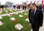 Gençlik ve Spor Bakanı Akif Çağatay Kılıç, Çanakkale Kara Savaşlarının 100. Yıl Anma Törenleri 57. Alay Şehitliği Töreni'ne katıldı.