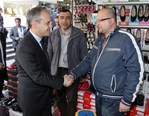 Gençlik ve Spor Bakanı Akif Çağatay Kılıç, Samsun Çarşamba İlçesi esnafını ziyaret etti.