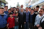 Gençlik ve Spor Bakanı Akif Çağatay Kılıç, Samsun Çarşamba İlçesi esnafını ziyaret etti.