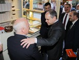 Gençlik ve Spor Bakanı Akif Çağatay Kılıç, Samsun Çarşamba İlçesi esnafını ziyaret etti.