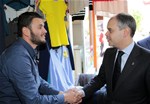 Gençlik ve Spor Bakanı Akif Çağatay Kılıç, Samsun Çarşamba İlçesi esnafını ziyaret etti.