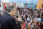 Gençlik ve Spor Bakanı Akif Çağatay Kılıç, Samsun Atakum Seçim Koordinasyon Merkezi (SKM) Bürosu Açılışı’na katıldı.