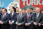 Gençlik ve Spor Bakanı Akif Çağatay Kılıç, Samsun Bafra Seçim Koordinasyon Merkezi (SKM) Bürosu Açılışı’na katıldı.