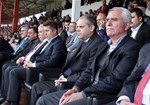 Gençlik ve Spor Bakanı Akif Çağatay Kılıç, Samsunspor ile Osmanlıspor arasında oynanan Ptt 1. Lig karşılaşmasını izledi.