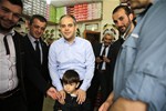 Gençlik ve Spor Bakanı Akif Çağatay Kılıç, Samsun İlkadım esnafını ziyaret etti.