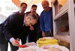 Gençlik ve Spor Bakanı Akif Çağatay Kılıç, Samsun İlkadım esnafını ziyaret etti.