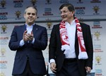 Başbakan Ahmet Davutoğlu ile Gençlik ve Spor Bakanı Akif Çağatay Kılıç, Ak Parti Samsun Mitingine katıldı.