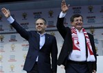 Başbakan Ahmet Davutoğlu ile Gençlik ve Spor Bakanı Akif Çağatay Kılıç, Ak Parti Samsun Mitingine katıldı.