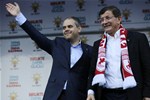 Başbakan Ahmet Davutoğlu ile Gençlik ve Spor Bakanı Akif Çağatay Kılıç, Ak Parti Samsun Mitingine katıldı.