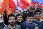Başbakan Ahmet Davutoğlu ile Gençlik ve Spor Bakanı Akif Çağatay Kılıç, Ak Parti Samsun Mitingine katıldı.