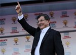 Başbakan Ahmet Davutoğlu ile Gençlik ve Spor Bakanı Akif Çağatay Kılıç, Ak Parti Samsun Mitingine katıldı.