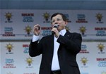 Başbakan Ahmet Davutoğlu ile Gençlik ve Spor Bakanı Akif Çağatay Kılıç, Ak Parti Samsun Mitingine katıldı.