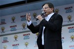 Başbakan Ahmet Davutoğlu ile Gençlik ve Spor Bakanı Akif Çağatay Kılıç, Ak Parti Samsun Mitingine katıldı.