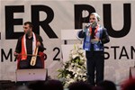 Cumhurbaşkanı Recep Tayyip Erdoğan ile Gençlik ve Spor Bakanı Akif Çağatay Kılıç, Sinan Erdem Spor Salonu'nda düzenlenen Rizeliler Buluşuyor etkinliğine katıldı.