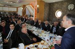 Gençlik ve Spor Bakanı Akif Çağatay Kılıç, Samsun Belediye Başkanı, Tekkeköy İlçe Başkanı ve Muhtarlarla kahvaltı programında bir araya geldi.