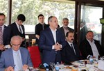Gençlik ve Spor Bakanı Akif Çağatay Kılıç, Samsun Belediye Başkanı, Tekkeköy İlçe Başkanı ve Muhtarlarla kahvaltı programında bir araya geldi.
