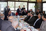 Gençlik ve Spor Bakanı Akif Çağatay Kılıç, Samsun Belediye Başkanı, Tekkeköy İlçe Başkanı ve Muhtarlarla kahvaltı programında bir araya geldi.