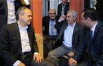 Gençlik ve Spor Bakanı Akif Çağatay Kılıç, Samsun'un Kavak İlçesi'nde esnaf ziyaretinde bulundu.