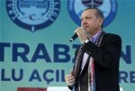 Cumhurbaşkanı Recep Tayyip Erdoğan ile Gençlik ve Spor Bakanı Akif Çağatay Kılıç, Trabzon'da düzenlenen toplu açılış törenine katıldı.