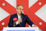 Gençlik ve Spor Bakanı Akif Çağatay Kılıç, Samsun'un Asarcık İlçesi'nde bazı STK temsilcileri ve muhtarlarla öğle yemeğinde bir araya geldi.