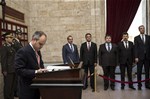 Gençlik ve Spor Bakanı Akif Çağatay Kılıç, 19 Mayıs Atatürk’ü Anma, Gençlik ve Spor Bayramı ile Gençlik Haftası başlangıcı çerçevesinde Anıtkabir ziyareti gerçekleştirdi.