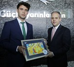 Gençlik ve Spor Bakanı Akif Çağatay Kılıç, Gençlik Haftası programı çerçevesinde kutlamalar için Ankara’ya gelen temsilci gençleri kabul etti.