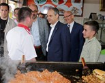 Gençlik ve Spor Bakanı Akif Çağatay Kılıç, Samsun Terme ilçesinde hemşehrileri ile sohbet etti.