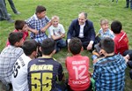 Gençlik ve Spor Bakanı Akif Çağatay Kılıç, Samsun Terme ilçesinde hemşehrileri ile sohbet etti.