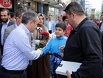 Gençlik ve Spor Bakanı Akif Çağatay Kılıç, Samsun'un Çiftlik Caddesi'nde hemşehrileri ile bir araya geldi.