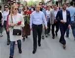 Gençlik ve Spor Bakanı Akif Çağatay Kılıç, Samsun'un Çiftlik Caddesi'nde hemşehrileri ile bir araya geldi.