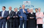 Cumhurbaşkanı Recep Tayyip Erdoğan ile Gençlik ve Spor Bakanı Akif Çağatay Kılıç, Samsun'da düzenlenen Toplu Açılış Töreni'ne katıldı.