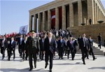 Gençlik ve Spor Bakanı Akif Çağatay Kılıç, 19 Mayıs Atatürk’ü Anma Gençlik ve Spor Bayramı dolasıyla Anıtkabir'de gerçekleştirilen resmi törene katıldı.