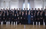 Başbakan Ahmet Davutoğlu, Gençlik ve Spor Bakanı Akif Çağatay Kılıç ile beraberindeki gençleri Çankaya Köşkü'nde kabul etti.