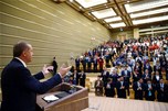 Cumhurbaşkanı Recep Tayyip Erdoğan, Gençlik ve Spor Bakanı Akif Çağatay Kılıç ile beraberindeki gençleri Cumhurbaşkanlığı Sarayı'nda kabul etti.