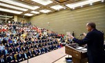 Cumhurbaşkanı Recep Tayyip Erdoğan, Gençlik ve Spor Bakanı Akif Çağatay Kılıç ile beraberindeki gençleri Cumhurbaşkanlığı Sarayı'nda kabul etti.