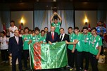 Cumhurbaşkanı Recep Tayyip Erdoğan, Gençlik ve Spor Bakanı Akif Çağatay Kılıç ile beraberindeki gençleri Cumhurbaşkanlığı Sarayı'nda kabul etti.