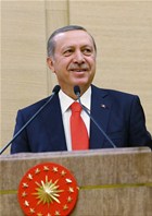 Cumhurbaşkanı Recep Tayyip Erdoğan, Gençlik ve Spor Bakanı Akif Çağatay Kılıç ile beraberindeki gençleri Cumhurbaşkanlığı Sarayı'nda kabul etti.