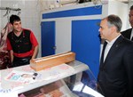 Gençlik ve Spor Bakanı Akif Çağatay Kılıç, Samsun'un Dereköy Mahallesi'nde hemşehrileri ile bir araya geldi.