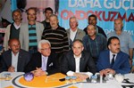 Gençlik ve Spor Bakanı Akif Çağatay Kılıç, Samsun Ondokuzmayıs Seçim Kordinasyon Merkezi Bürosu'nu ziyaret etti.