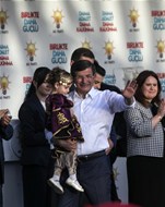 Başbakan Ahmet Davutoğlu ile Gençlik ve Spor Bakanı Akif Çağatay Kılıç, Ak Parti Tokat Mitingine katıldı.