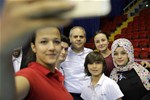 Gençlik ve Spor Bakanı Akif Çağatay Kılıç, Başbakan Ahmet Davutoğlu'nun Ankara Atatürk Spor Salonu'nda yapacağı Toplu Açılış Töreni öncesi çalışmaları inceledi.