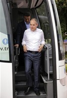 Gençlik ve Spor Bakanı Akif Çağatay Kılıç, Başbakan Ahmet Davutoğlu'nun Ankara Atatürk Spor Salonu'nda yapacağı Toplu Açılış Töreni öncesi çalışmaları inceledi.