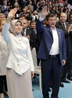 Başbakan Ahmet Davutoğlu ile Gençlik ve Spor Bakanı Akif Çağatay Kılıç, Gençlik ve Spor Bakanlığı’nın 190 adet Spor Tesisin açılışı ile 22 Adet Spor Tesisinin temel atma törenlerine katıldı.